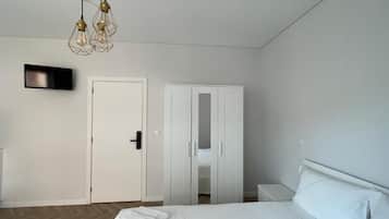 1 bedroom, travel cot, WiFi, bed sheets