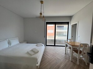 1 chambre, lit parapluie, Wi-Fi, draps fournis