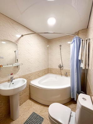 高级双床房 | 浴室