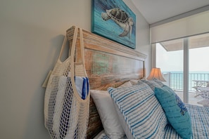 3 bedrooms, iron/ironing board, Internet, bed sheets
