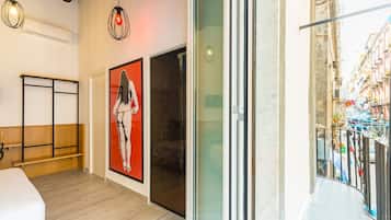 Basic Studio | Balcony