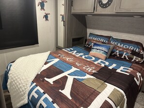 2 dormitorios, cuna de viaje, wifi gratis y ropa de cama