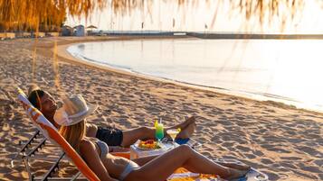 Playa privada, buceo, snorkel, windsurf