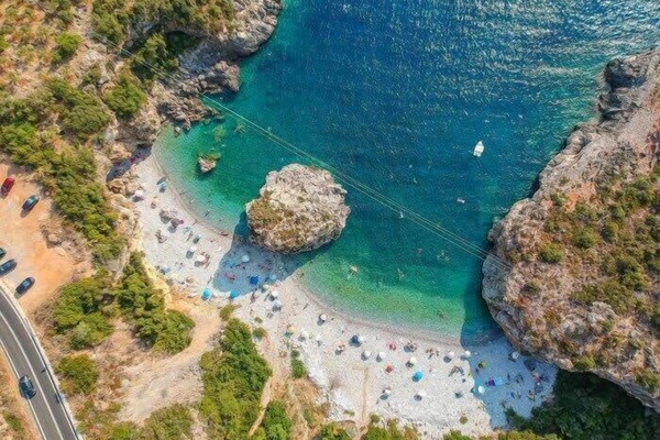 Strand