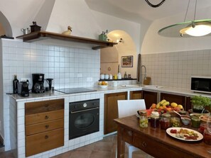 Fridge, oven, dishwasher, cookware/dishes/utensils - Casa Sylvie by Interhome (Lucinasco)