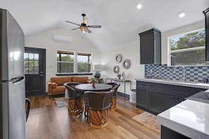 Interior - Alpine at the Bend I Stargazing, views, Wimberley (Wimberley)