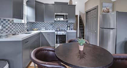 Alpine at the Bend I Stargazing, views, Wimberley