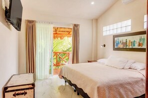 3 bedrooms, iron/ironing board, free WiFi, bed sheets - Walkable Beach Stay with Pool & Rooftop Jacuzzi (Puerto Morelos)