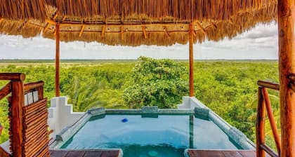Steps to Beach, Rooftop Spa Tub, Bikes, Pool