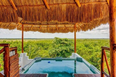 Steps to Beach, Rooftop Spa Tub, Bikes, Pool