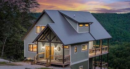 All New Firefly Cottage in the Woods Overlooking Red River Gorge Geological area
