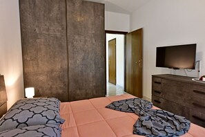 2 室のベッドルーム、WiFi、ベッドシーツ