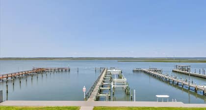 Water's Edge on Chincoteague Island!