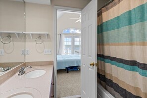 2 bedrooms, Internet