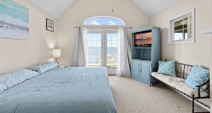 Water's Edge on Chincoteague Island!