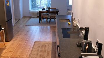 Kühlschrank, Ofen, Herdplatte, Geschirrspüler