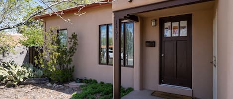 House (2 Bedrooms) | Property amenity