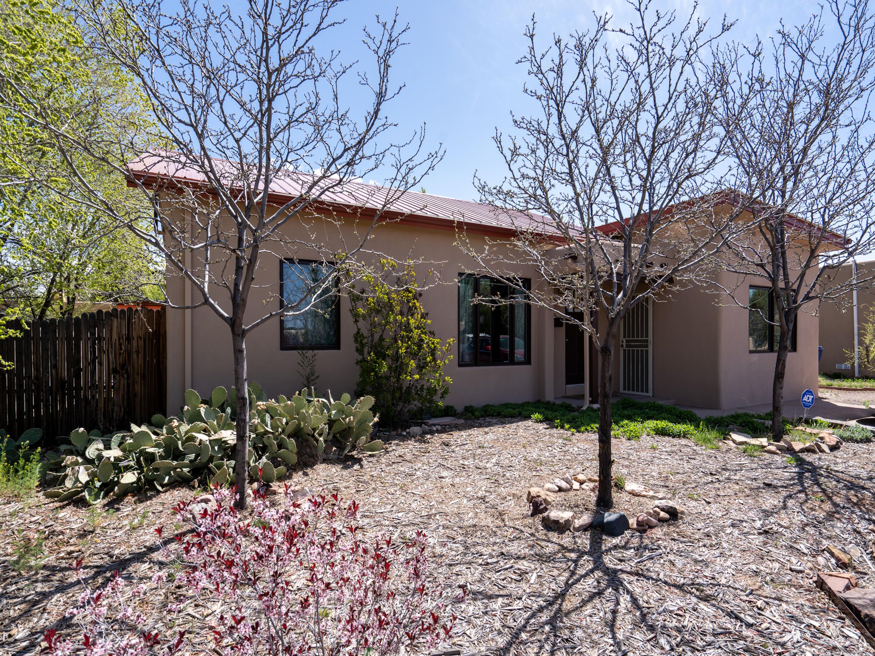 House (2 Bedrooms) | Property amenity