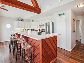 House, Multiple Beds, Patio, Ocean View | Private kitchen | Fridge, microwave, oven, stovetop - Sandcastle at Bermuda Beach by Ryson Vacation Rentals (Galveston)