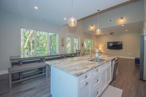 하우스, 침대(여러 개), 주방 | 전용 주방 | 냉장고, 전자레인지, 오븐, 쿡탑