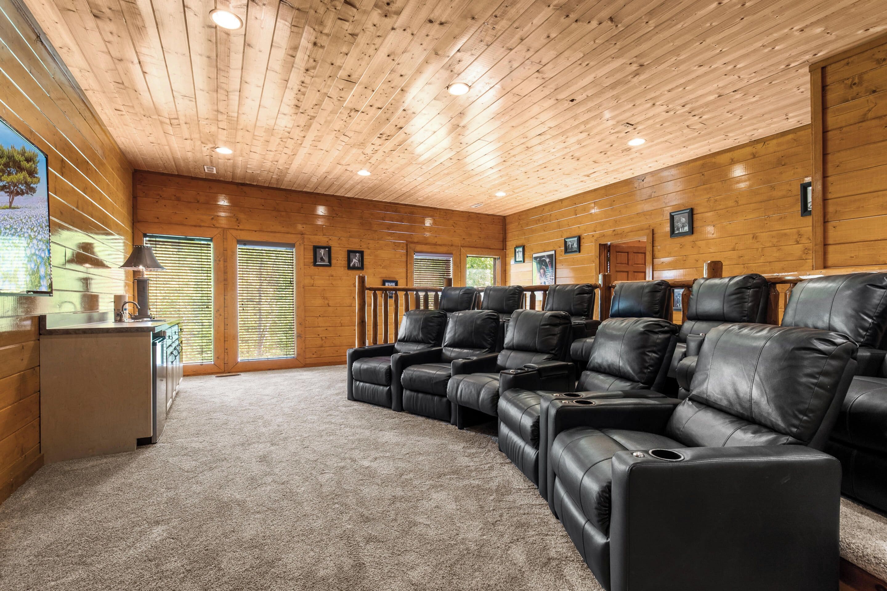 Studio (6 Bedrooms) | Property amenity