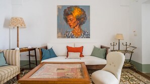 Villa | 5 bedrooms - Leu075 in Castrignano del Capo (Castrignano del Capo)