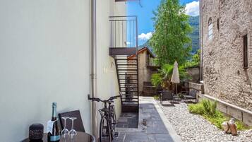 Tempat makan outdoor