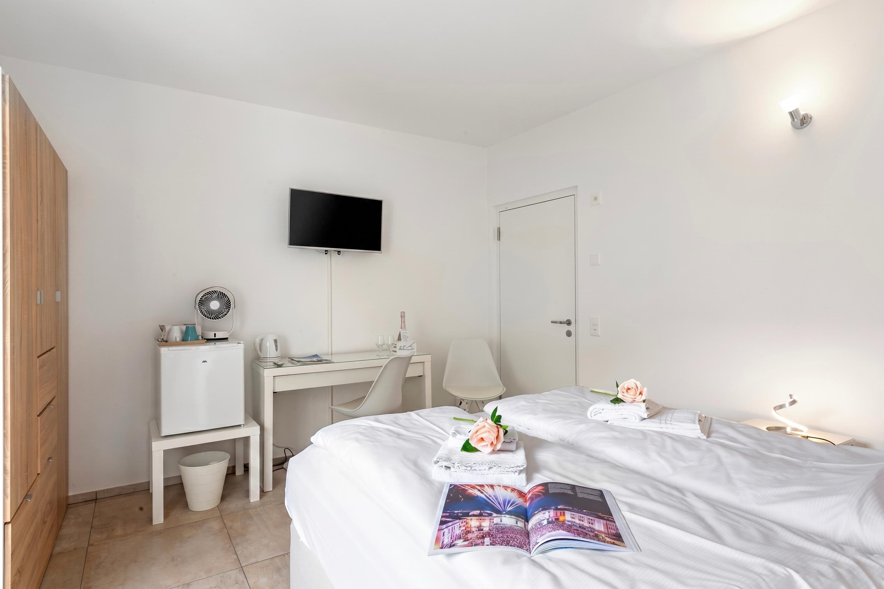 Family Apartment, Multiple Bedrooms, 2 Bathrooms (Serenata 6) | Free WiFi, bed sheets