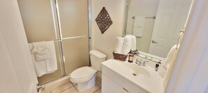 Condo, Multiple Beds, Balcony, Pool View | Bathroom - San Francisco #7 (South Padre Island)