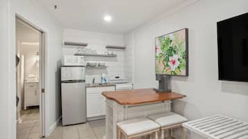 Room, Multiple Beds, Beach View | Private kitchen