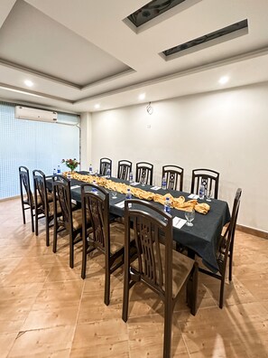 Meeting facility