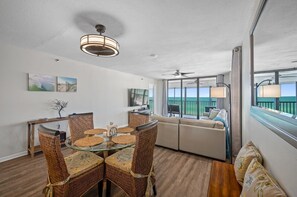 Kondominium, Beberapa Tempat Tidur, patio, pemandangan samudra (313) | Tempat makan