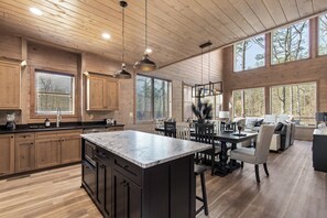 Property amenity - Smoky Poolside Chalet by Smoky Cove Resort (Sevierville)