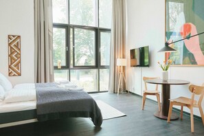 Allergiatestatut vuodevaatteet, silitysrauta/-lauta, vauvan matkasänky