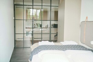 1 bedroom, iron/ironing board, WiFi, bed sheets - The Forest 1BR with Balcony by Daniel & Jacob's (Kongens Lyngby)
