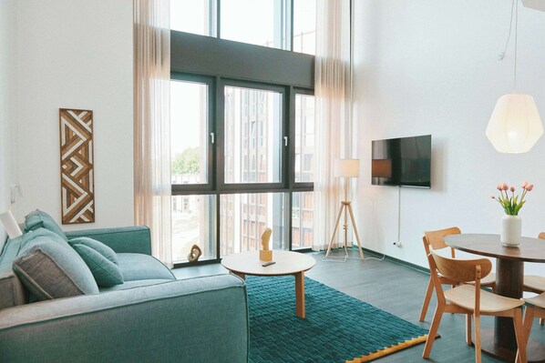 TV, offices - The Forest Atelier by Daniel & Jacob's (Kongens Lyngby)