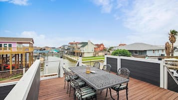 House (3 Bedrooms) | Outdoor dining