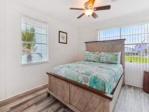 House (2 Bedrooms) | Property amenity - Peggy's Hideaway by Ryson Vacation Rentals (Galveston)