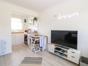 Cottage | Living area - Dolly's Lookout (Lowestoft)