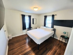 2 habitaciones, escritorio, wifi y ropa de cama 