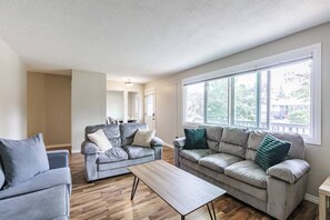 Smart-TV, Kamin, Videospiele, Arbeitsbereiche