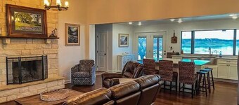 The Bluecat Lodge on Hubbard Shores