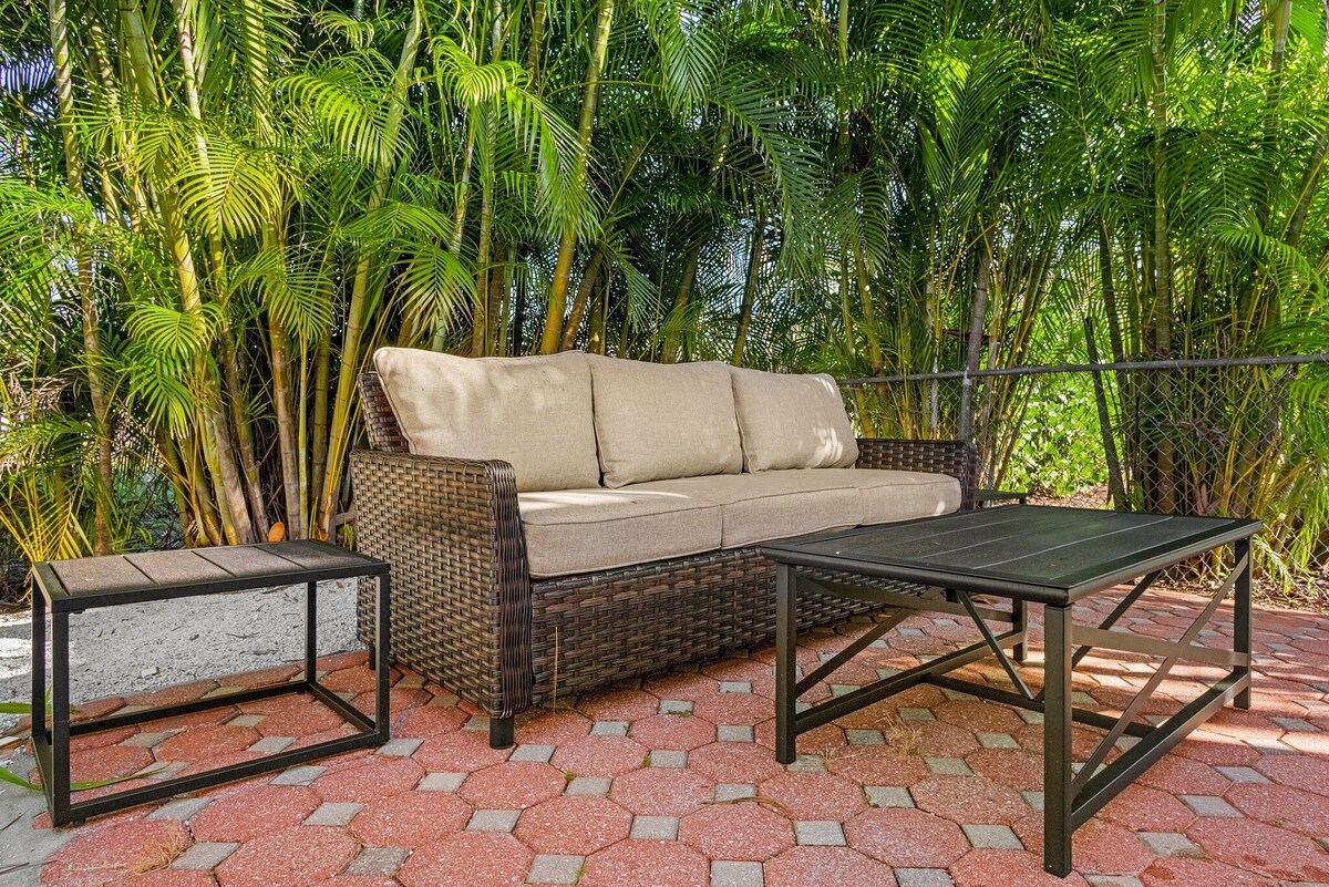 Photo 22 of Naples Lake Park 2 BDRM Condo,Super-Clean w/Patio
