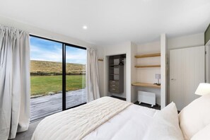 4 bedrooms, desk, iron/ironing board, WiFi - Wanaka Grandview Lodge (Wānaka)