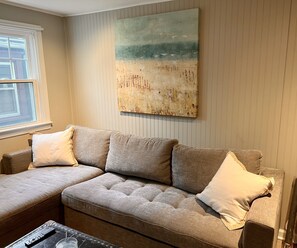 Smart TV, music library