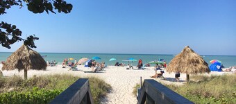 Coastal Naples Pool Retreat | Pet-Friendly | Tiki Bar Oasis
