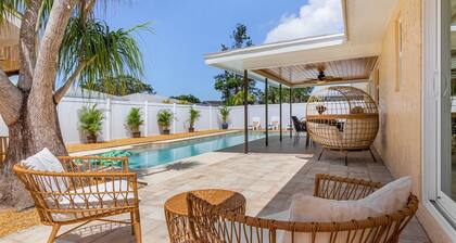 Naples 3 BDRM/Big Htd Pool/Tiki Bar/BBQ