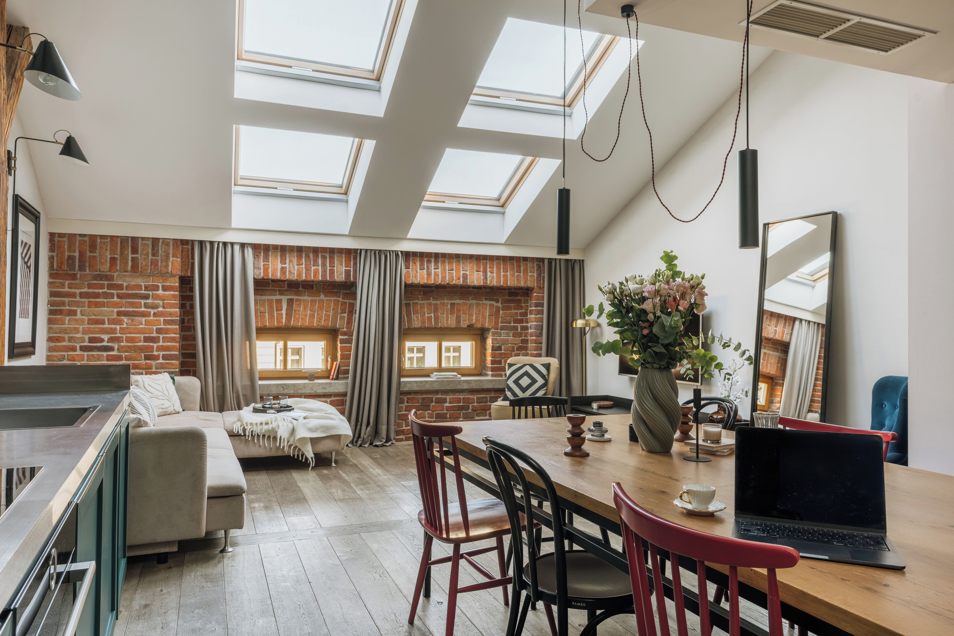 Deluxe Apartment | Living room | 45-inch Smart TV with digital channels, TV, Netflix