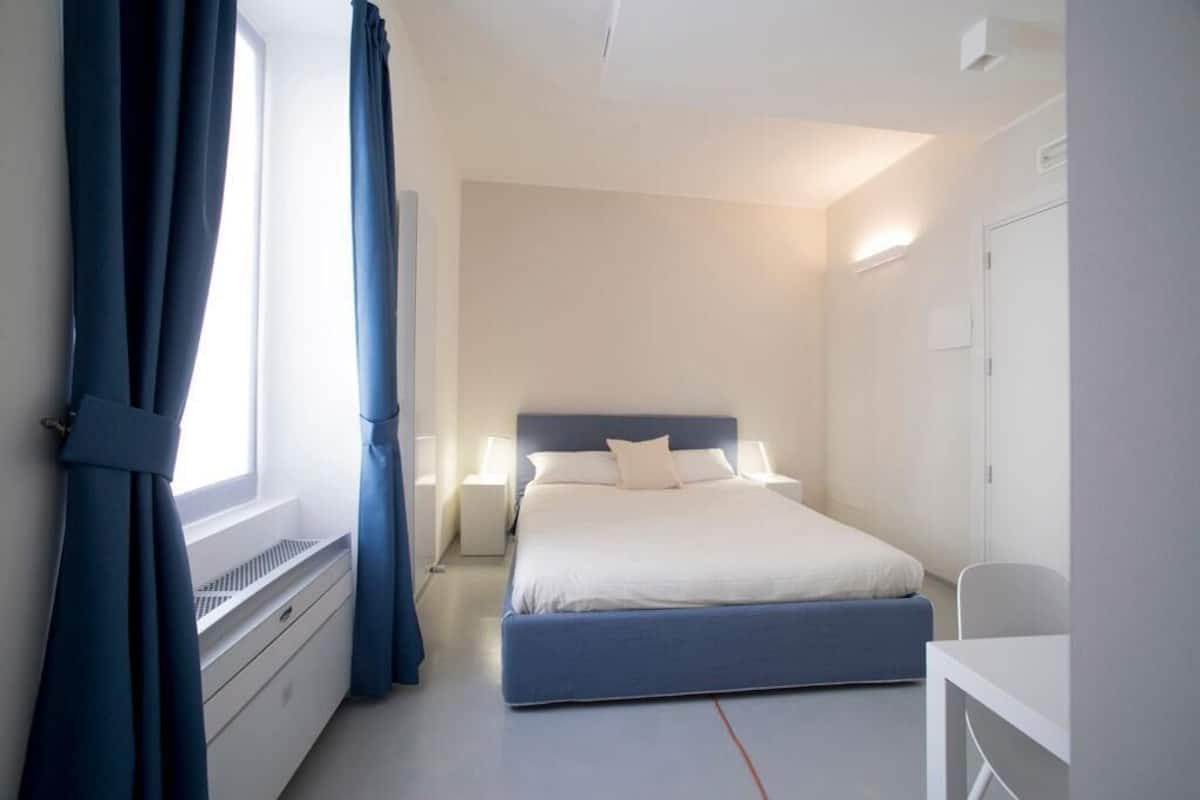 Kamar Double | 1 kamar tidur, selimut bulu angsa, minibar, dan didekorasi berbeda-beda