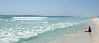 Island Breeze Walk to Beach 3/2 Sleeps 10 Okaloosa Island Fort Walton Beach